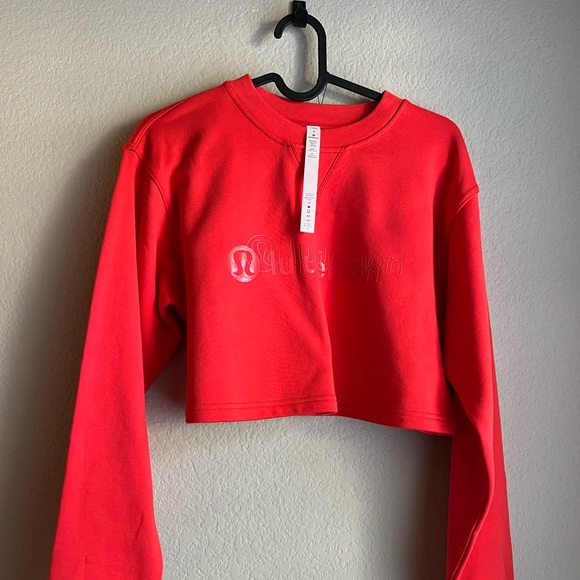 *RARE* NWT Lululemon All Yours Cropped Crew *Lunar New Year | Love Red, Sz 4 - Picture 3 of 8